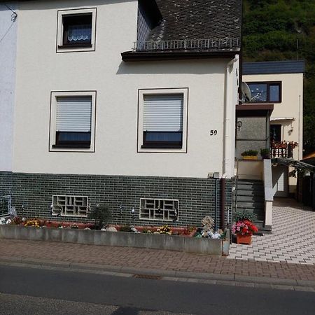 Gaestehaus Rheinburgenblick Kestert Exterior photo