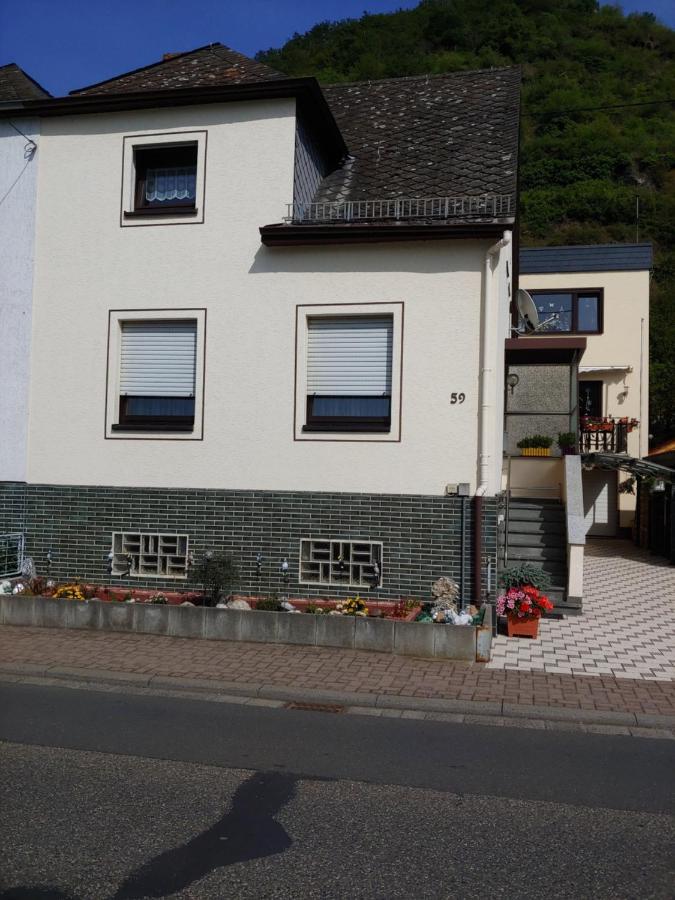 Gaestehaus Rheinburgenblick Kestert Exterior photo